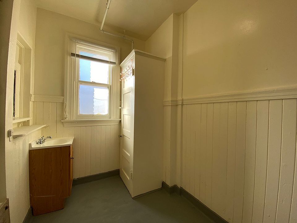 1st image of 917 Kearny St Suite 305