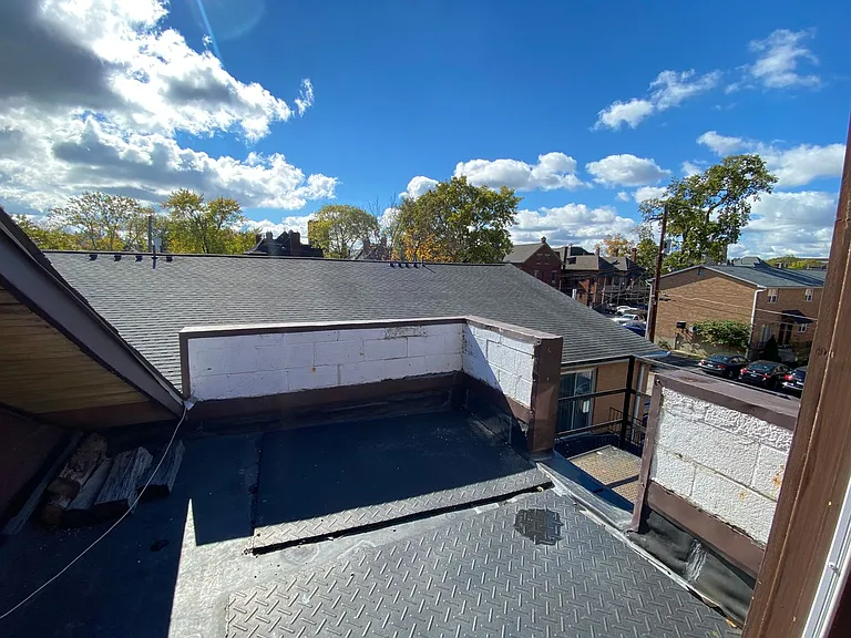 Highland St 1441-1443 CR — Photo 22
