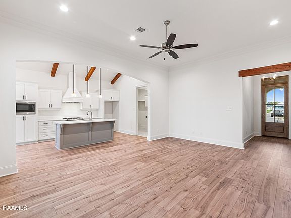 5th image of 119 Sun Vista Ln