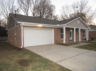 2420 Oxmoor Ln SW, Decatur, AL 35603