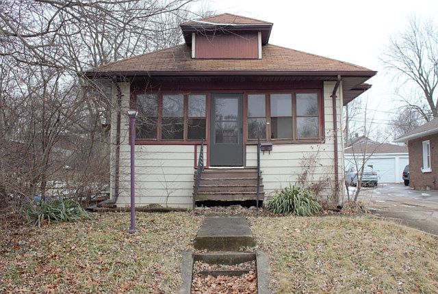 1st image of 913 Parkview Ave