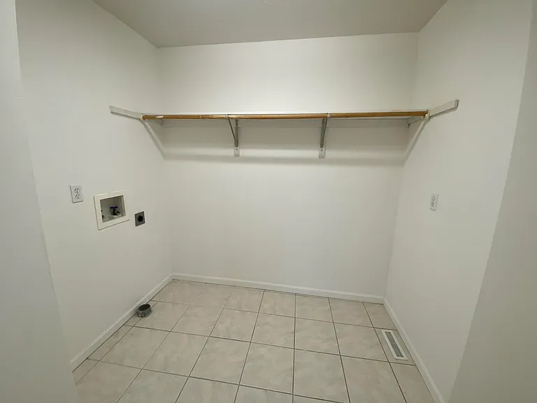 5389 E Trikalla Dr — Photo 8