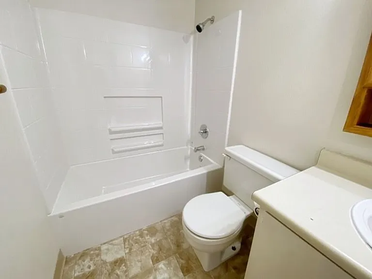 4446 Reka Dr — Photo 12
