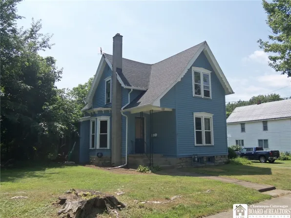 139 Eagle St, Fredonia, NY 14063