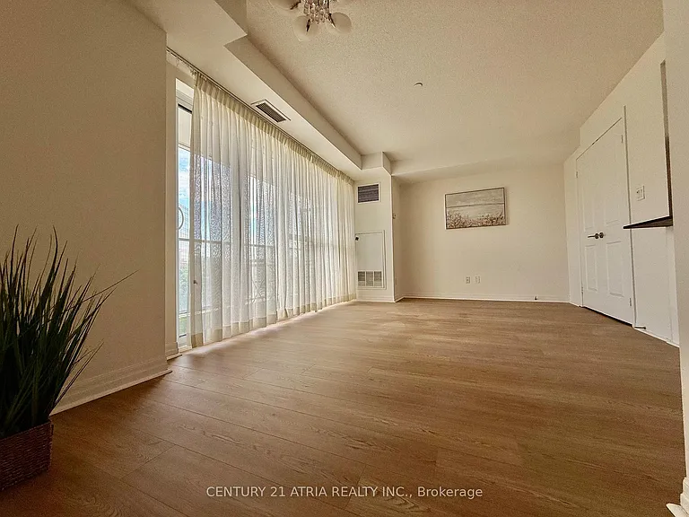 275 Yorkland Rd #303 — Photo 10