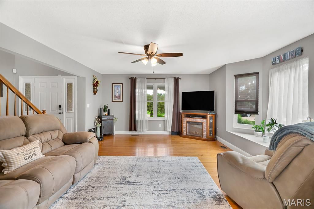 138 Emerald Way E, Granite City, IL - View 5