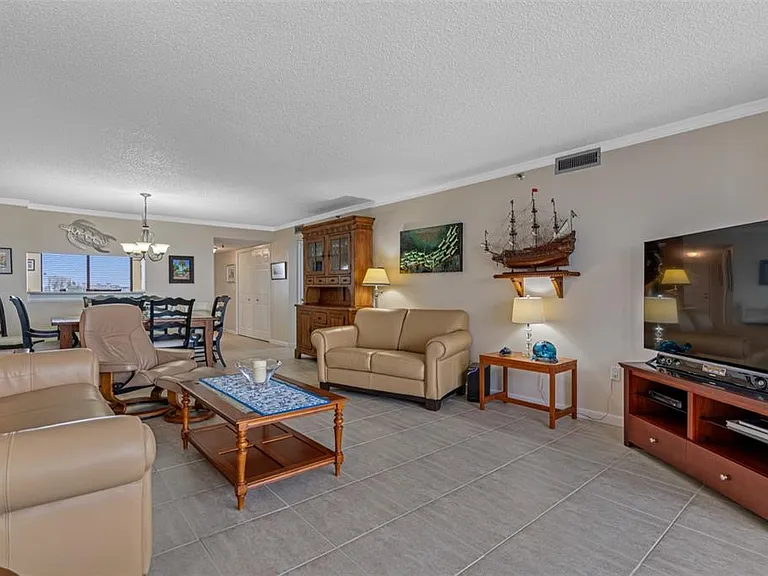 19111 Vista Bay Dr #612 — Photo 2