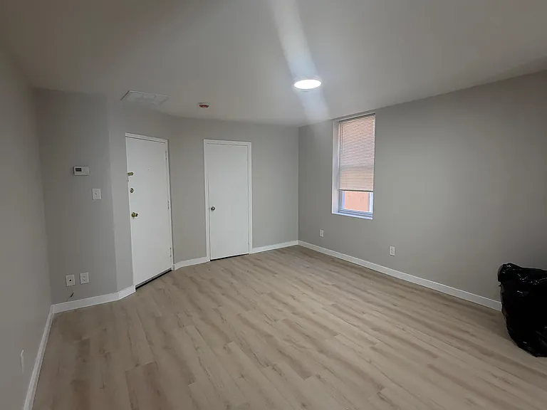 717 Clinton St #14 — Photo 3