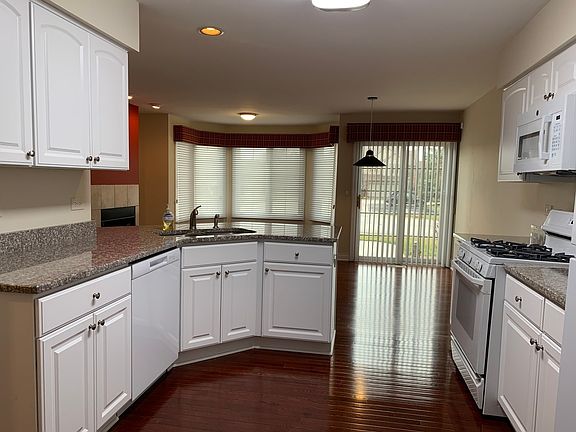 5th image of 21360 Settlers Pond Dr #21360