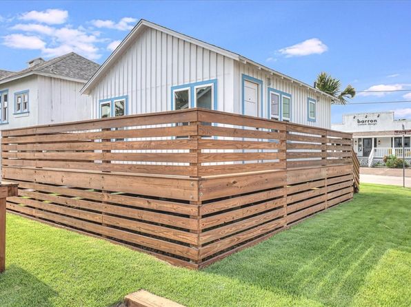 340 N Alister St #7, Pt Aransas, TX 78373