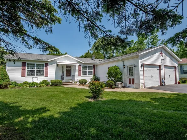 11 Buttonwood Cir, Clinton, NY 13323