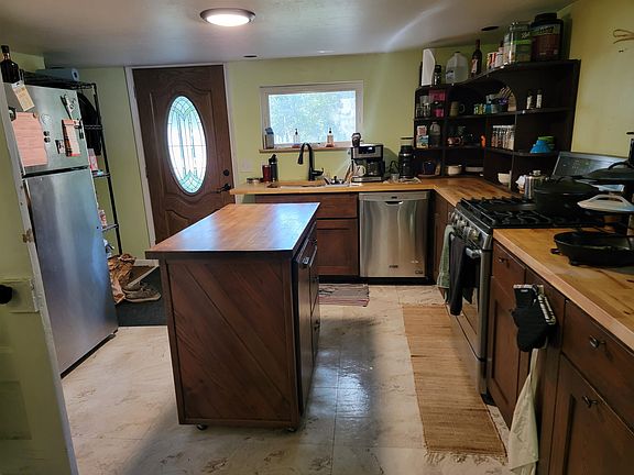 3rd image of 117 Menhall Dr