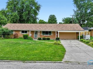 3733 Barcelona Dr, Toledo, OH 43615