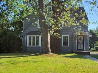 3030 Keswick Rd, Cleveland, OH 44120