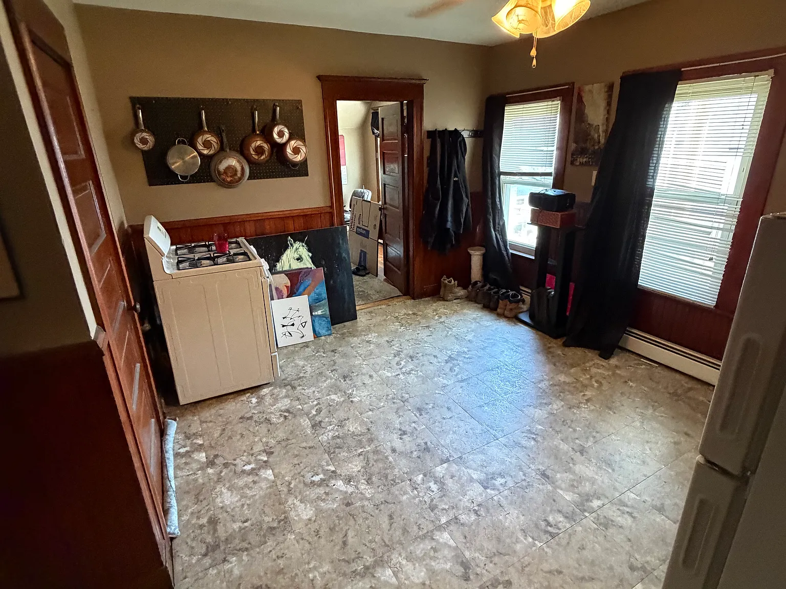 2 bed, 900 sqft, $1,600 — Photo 3