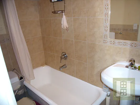 Rented by Halstead Real Estate | media 15