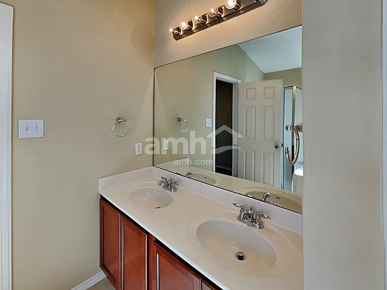 765 Tomah Dr — Photo 14