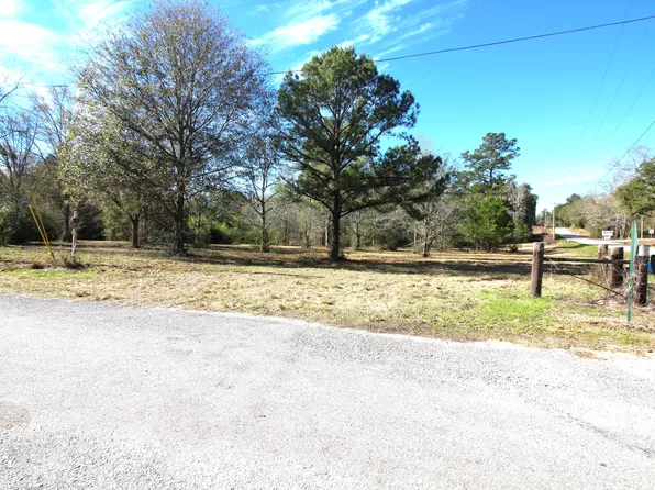 6 Lanell Odom Rd, Poplarville, MS 39470