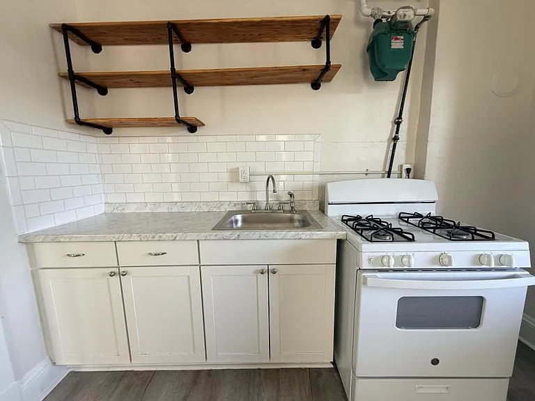 320 Taylor Ave #3 — Photo 18