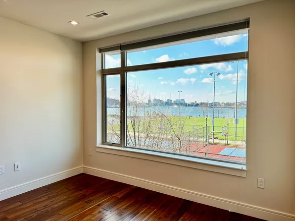 99 Sumner St #217, Boston, MA 02128
