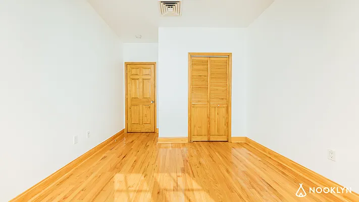 Rented by Nooklyn NYC LLC | media 19