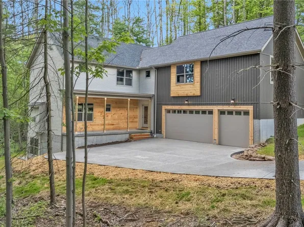 51 Pontiac Trl, Malvern, OH 44644