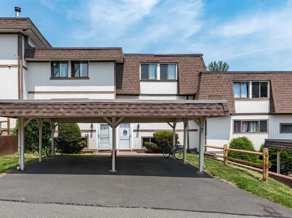 44 Shad Row #44, Suffield, CT 06078