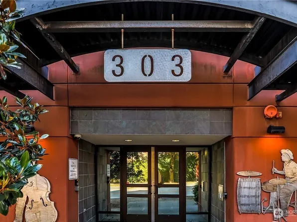 303 23rd Avenue S #304, Seattle, WA 98144