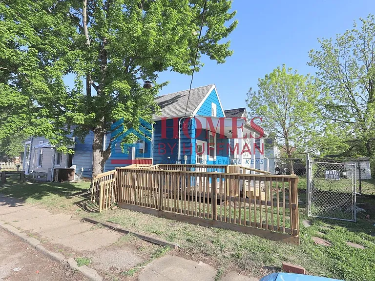 1315 N 3rd Ave — Photo 15