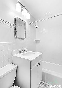 4th image of 26 E 13th St APT 4C
