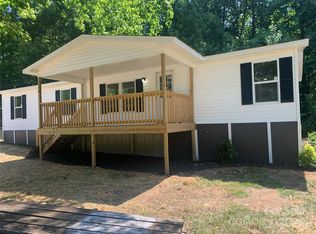 1124 Colonial Rd, Clover, SC 29710