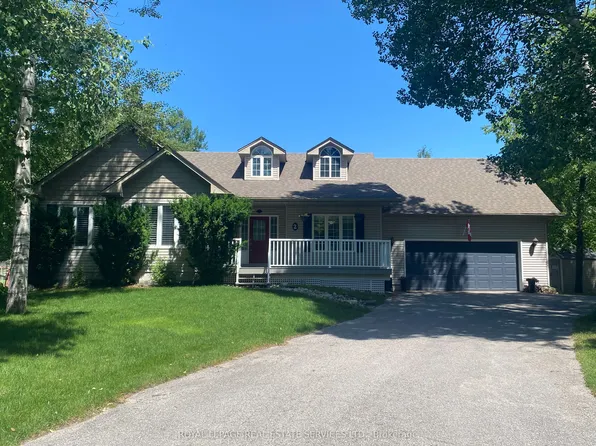 2 Alexandra Ln, Wasaga Beach, ON L9Z 1N5