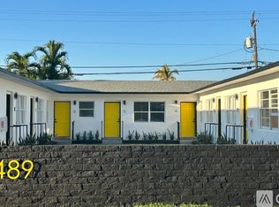 2489 SW 27th St APT 8, Miami, FL 33133