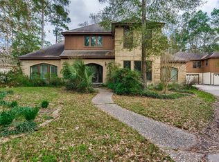 15 Knoll Pines Ct, Spring, TX 77381