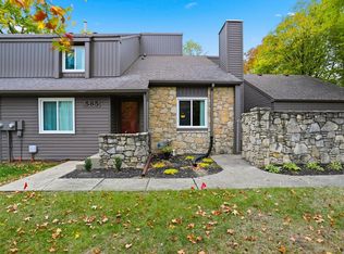 585 Conner Creek Dr, Fishers, IN 46038