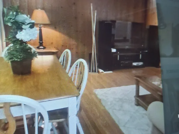 2347 N 117th St, Wauwatosa, WI 53226