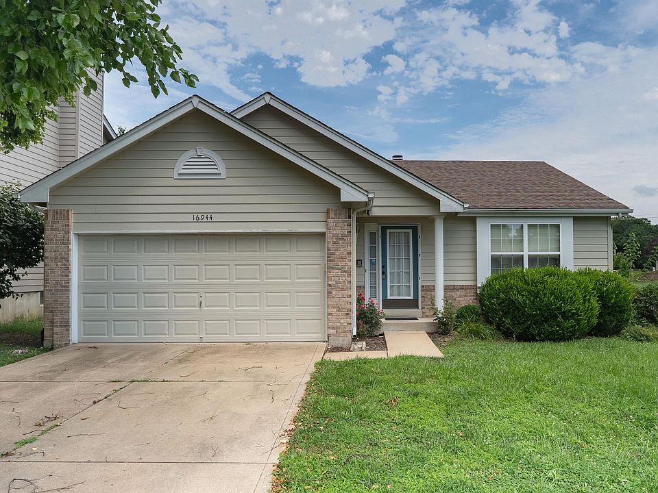 1st image of 16944 Hickory Crest Dr