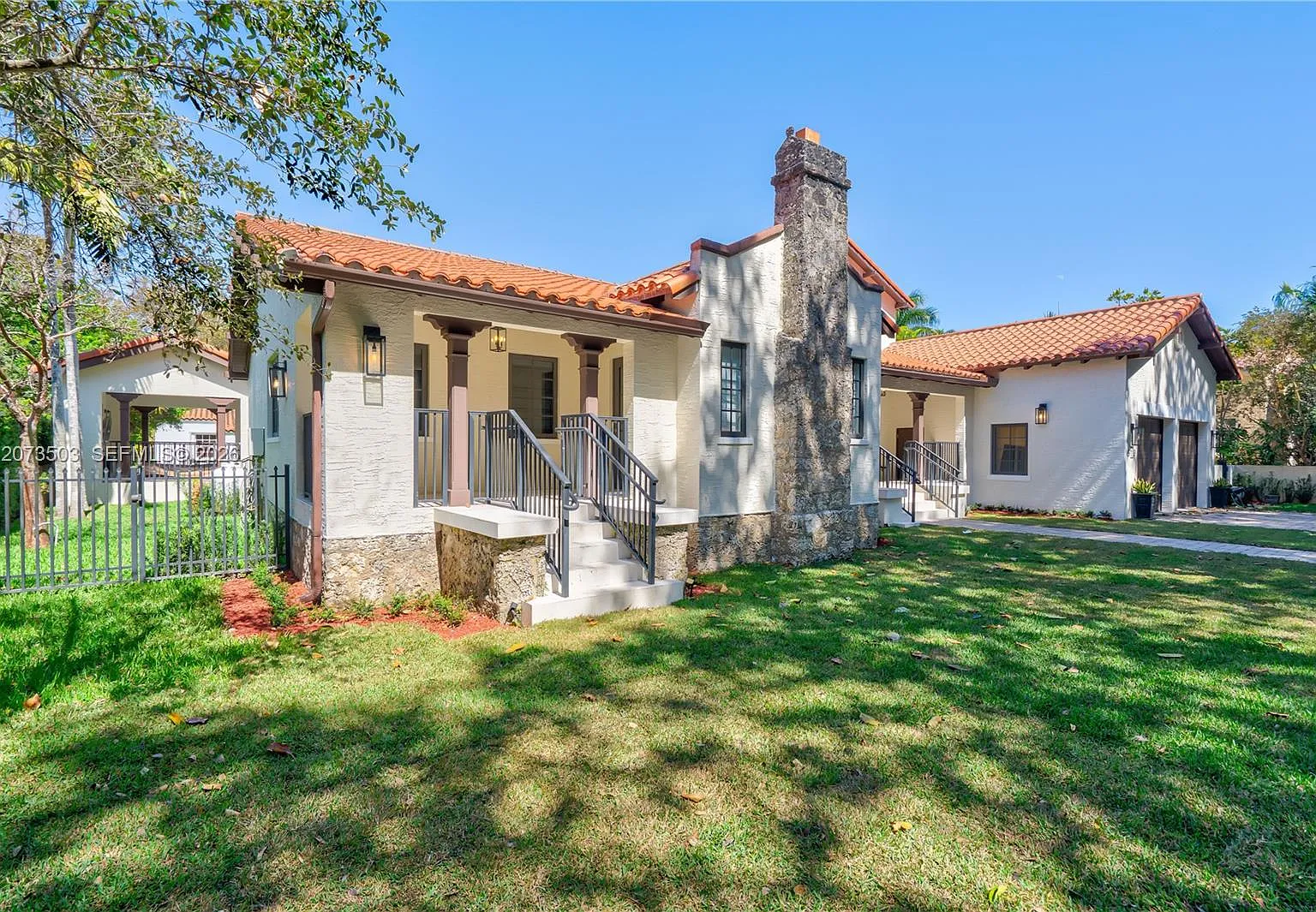 4 bed, 3702 sqft, $15,000 — Photo 2