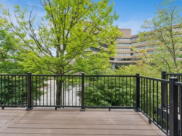 6326 Cetus Ln, North Bethesda, MD 20852