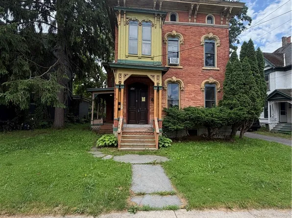 76 E Genesee St, Auburn, NY 13021