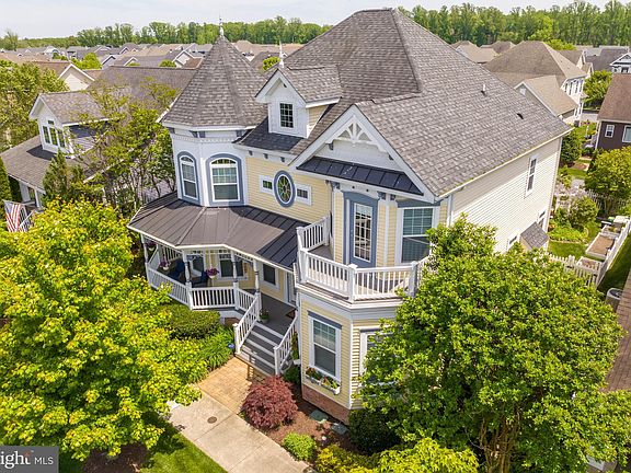 3rd image of 106 Heritage Blvd