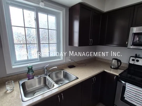 55 Mooregate Cres #7, Kitchener, ON N2M 0A6