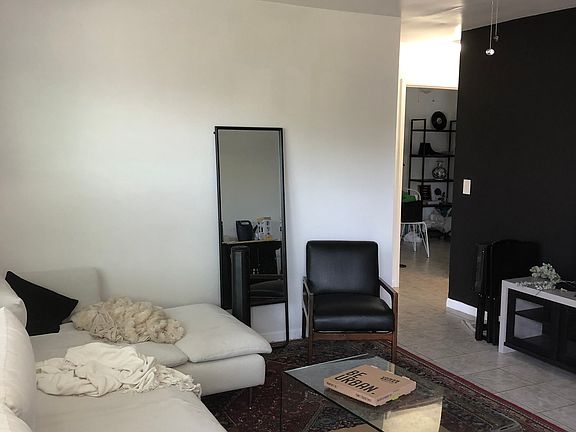 4th image of 1676 Highland Ave #1676