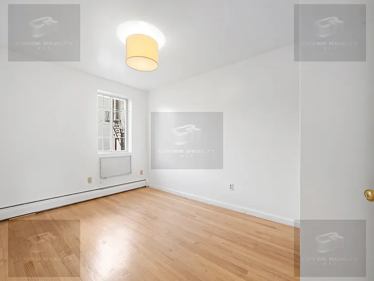 1069 Jefferson Ave #3 — Photo 8