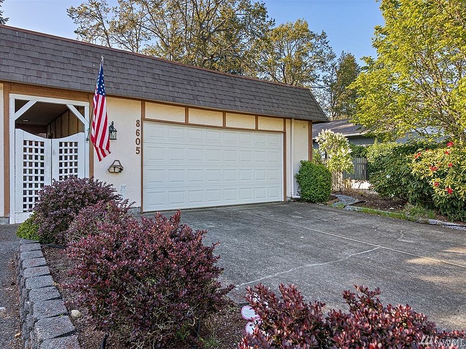1st image of 8605 Onyx Dr SW