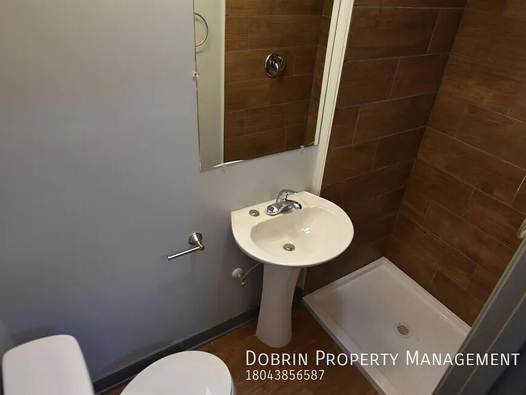 106 E Clay St #A — Photo 13