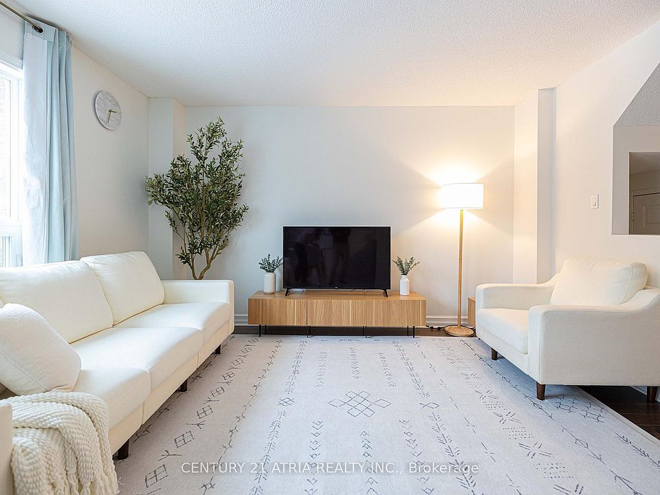 1st image of 56 Royal Chapin Cres
