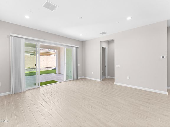 5th image of 5028 E SHADY GLEN Avenue