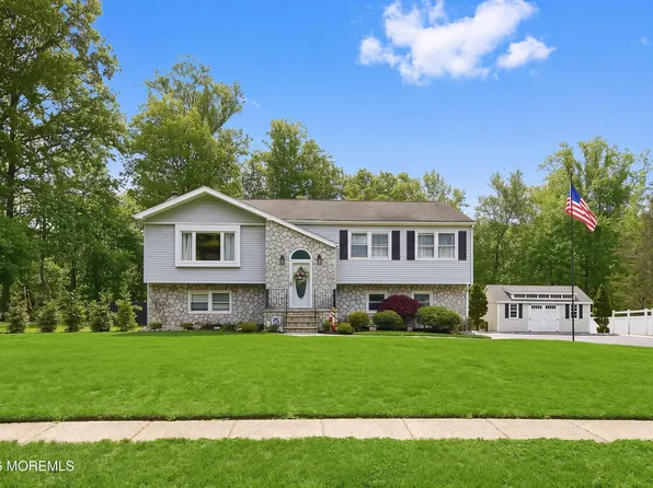 110 Whispering Pines Drive, Lincroft, NJ 07738