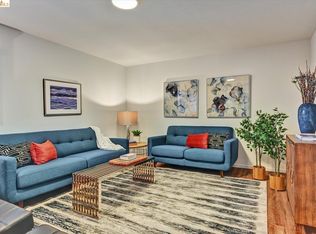 585 Crestmont Dr, Oakland, CA 94619